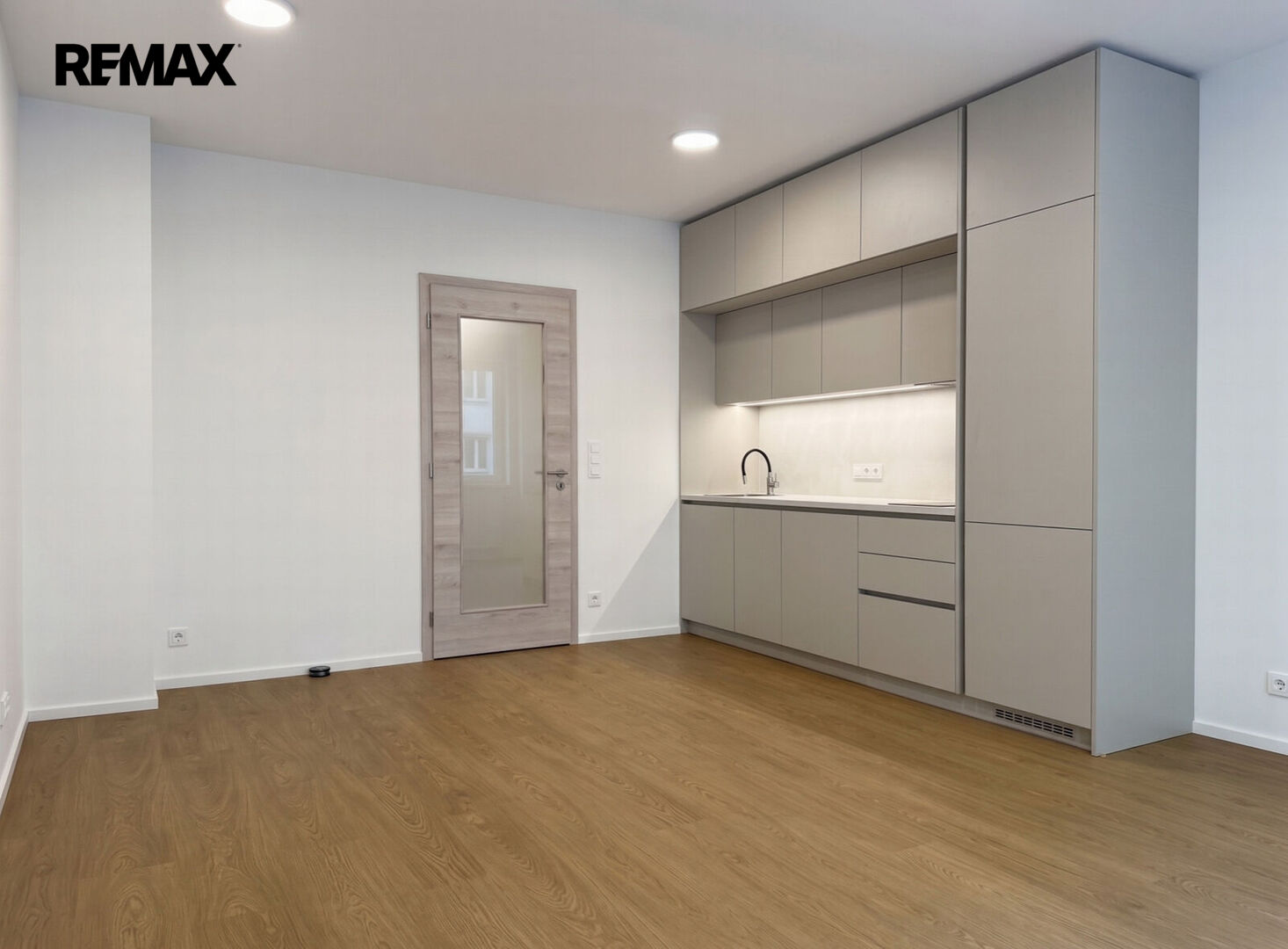 Pronájem bytu 1+kk v osobním vlastnictví 39 m², Praha 9 - Libeň